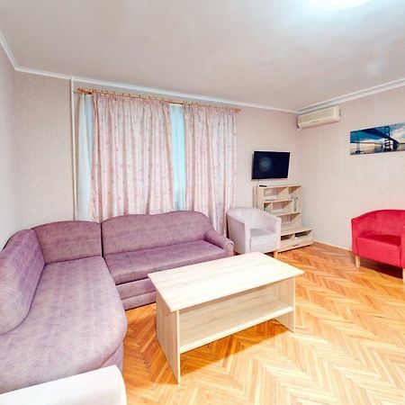 Apartments Near The Palace Of Sports Κίεβο Εξωτερικό φωτογραφία