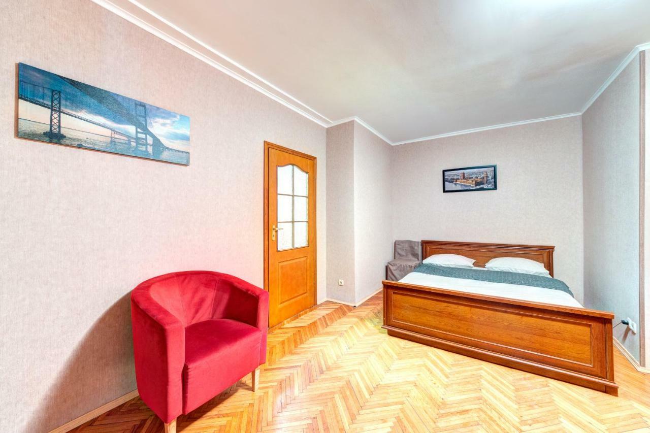 Apartments Near The Palace Of Sports Κίεβο Εξωτερικό φωτογραφία