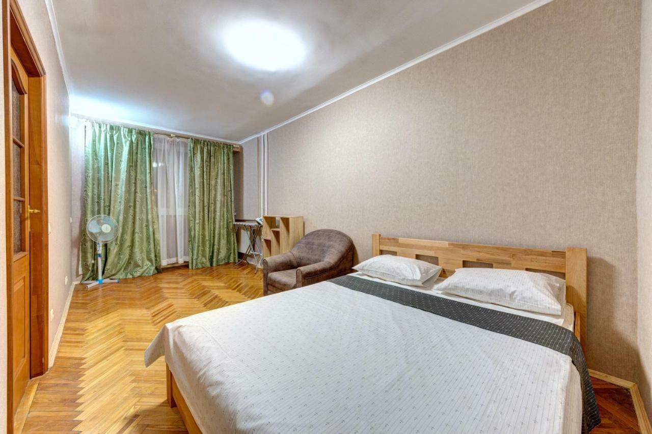 Apartments Near The Palace Of Sports Κίεβο Εξωτερικό φωτογραφία